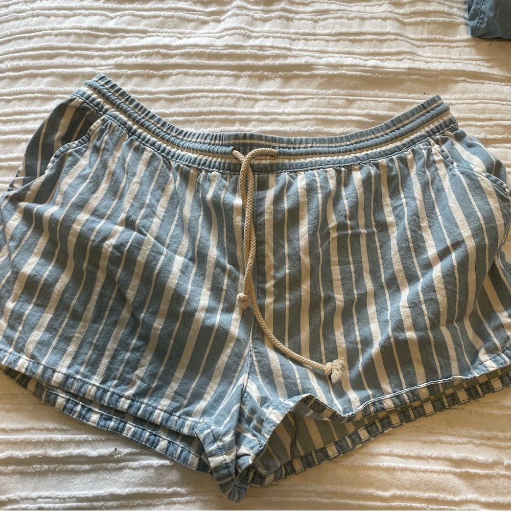 Aerie striped shorts